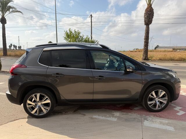 PEUGEOT 2008 ALLURE 1.2 E-THP AUTO SPANISH LHD IN SPAIN 41000 MILES SUPERB 2019
